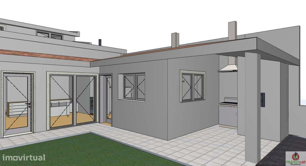 Moradia em construção com dois pisos e logradouro