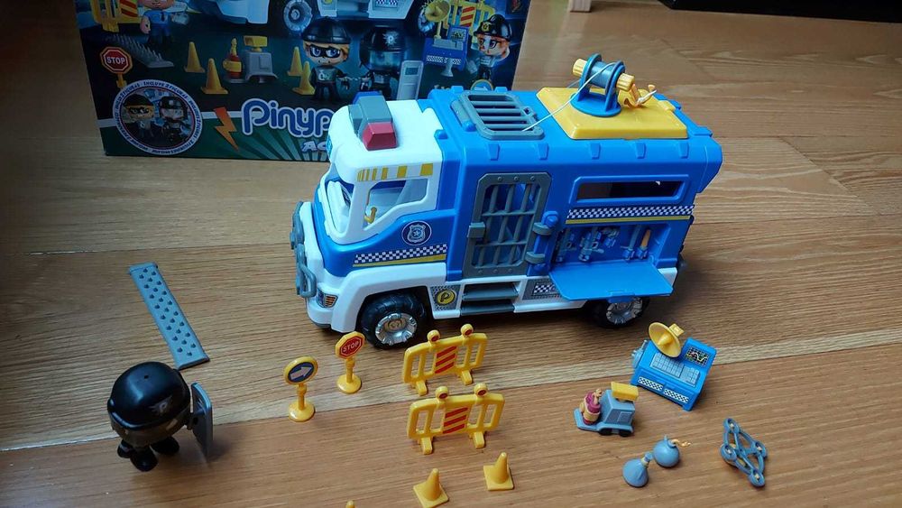 Camião da Polícia Pinypon Action