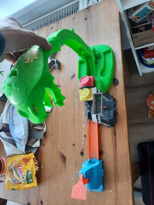 Hot Wheels City Jadowita kobra dla autek