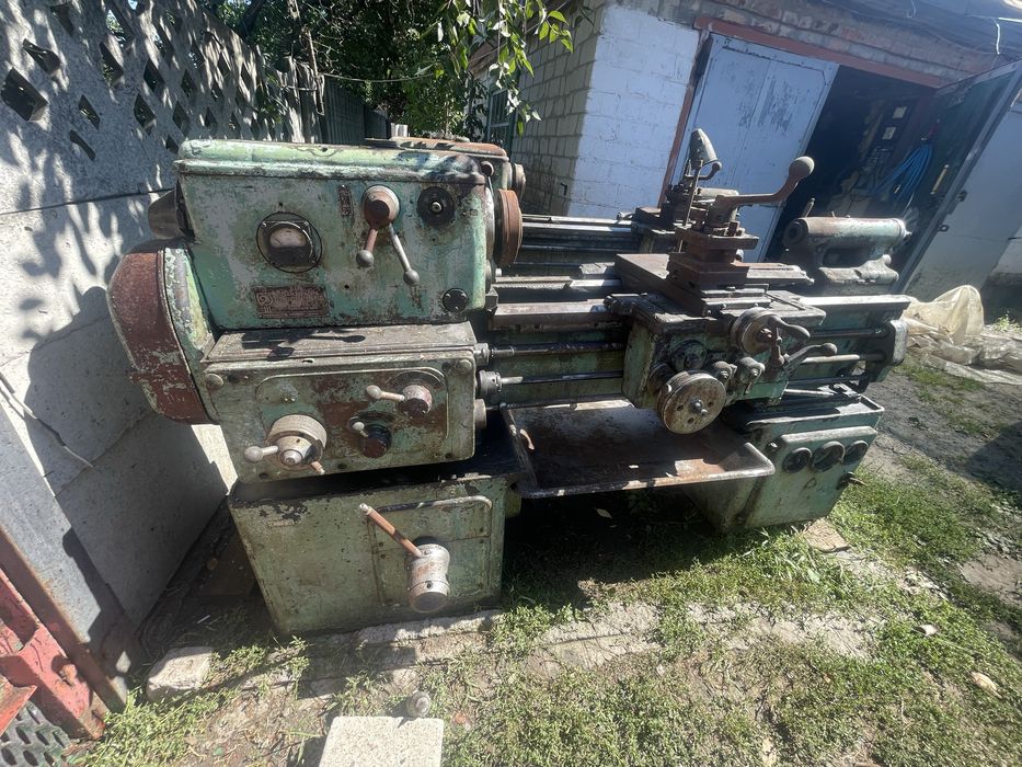 Токарний станок 1а616