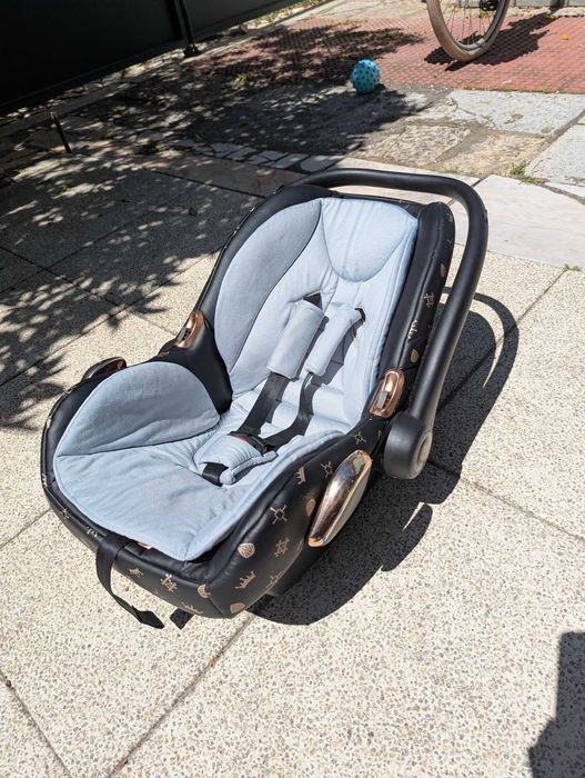 Carrinho de Bebé Tako 3 em 1 (Trio) + Base Auto e Acessórios