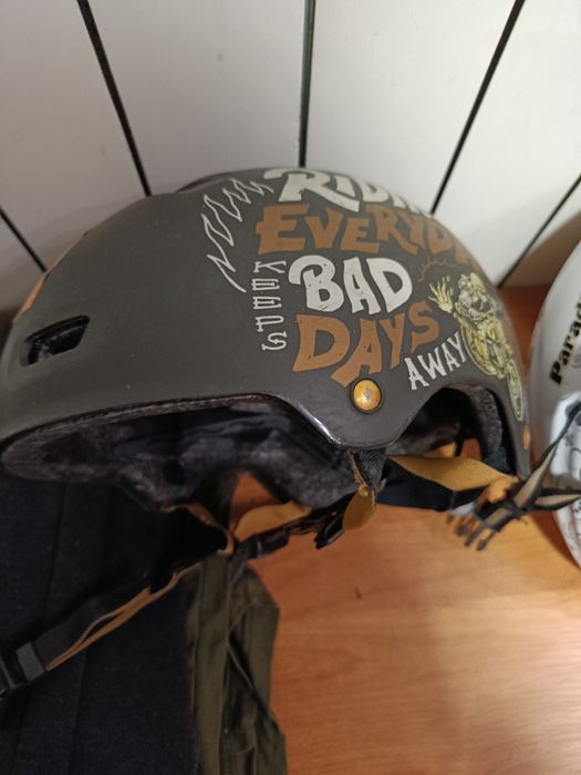 Kaski narciarskie, snowboardowe, rowerowe