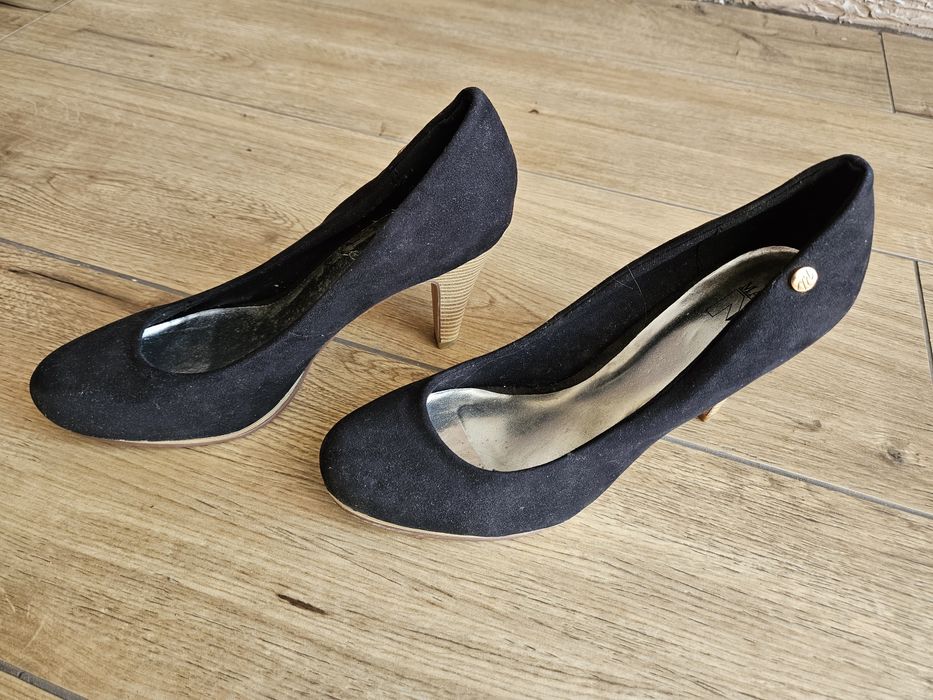 Buty na obcasie czarne r. 39
