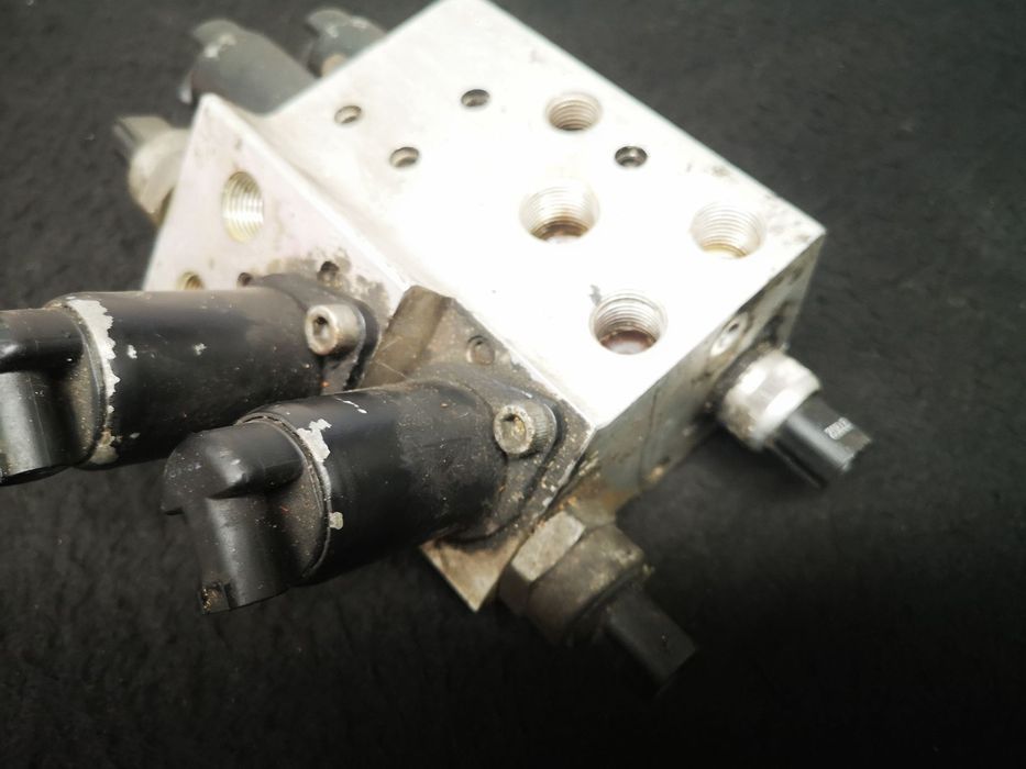 Bomba hidráulica suspenção bmw7 e65 e66 (2001/2008) EPC  6758704 OEM