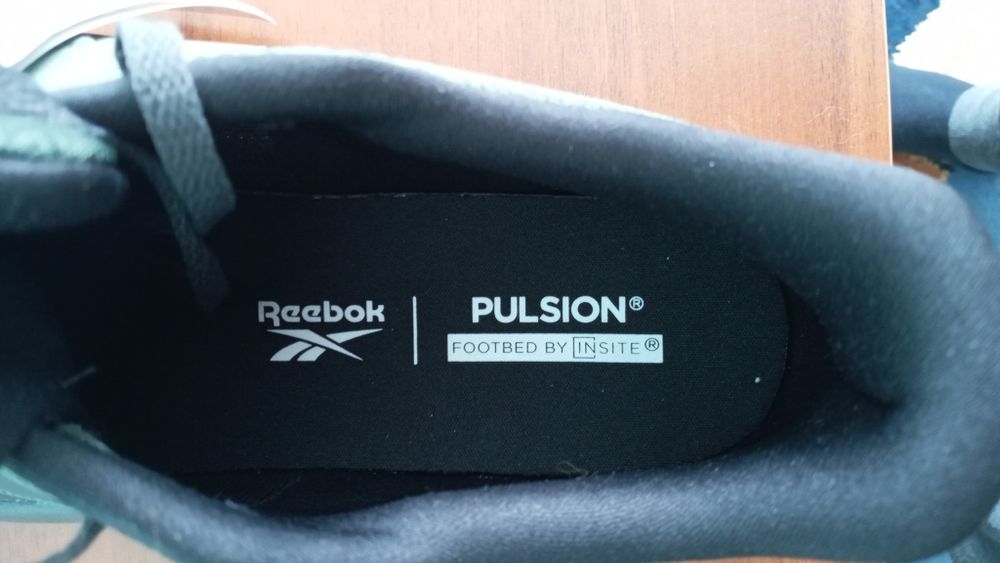 Оригінальні нові кросівки Reebok
