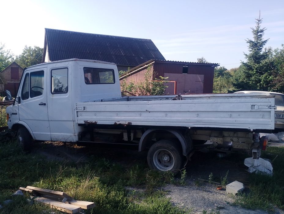 Продам мерс 410.
