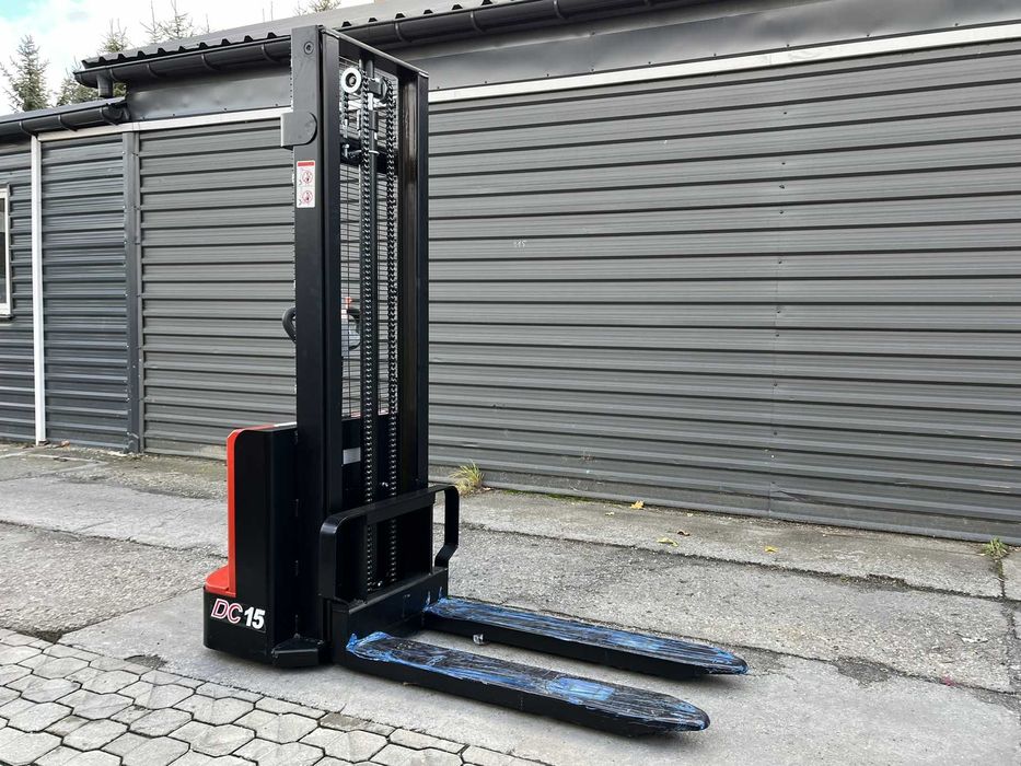 Штабелер електричний CDD15J-3500, в/п 1,5т, 3,5 м електроштабелер