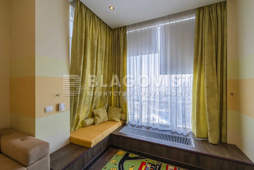 Дніпровська набережна  1-А , ЖК Silver Breeze ,  площа 141 м2