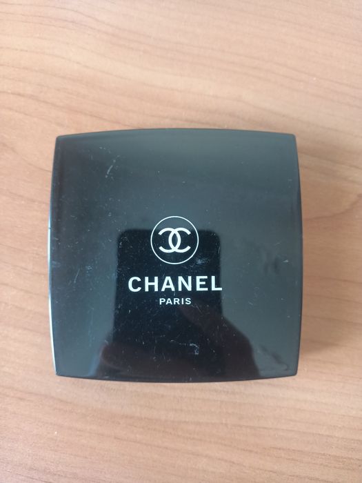 Косметика Chanel остання