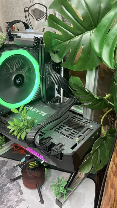 Продам стенд, откритий копус для пк