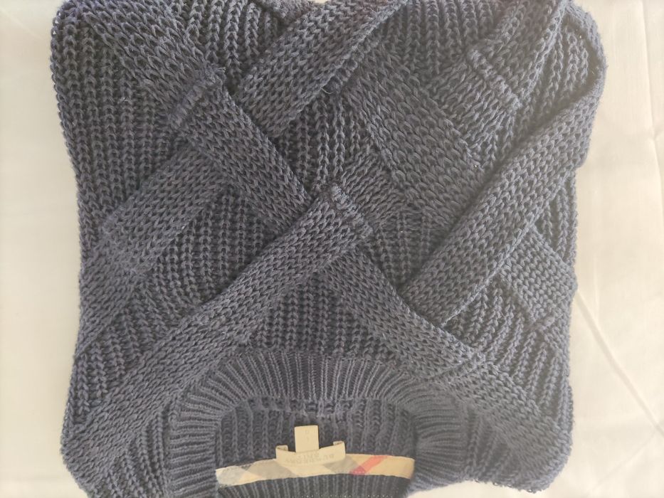 Camisola Burberry nova