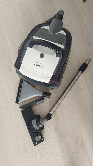 Продам пилoсос миючий Bosch