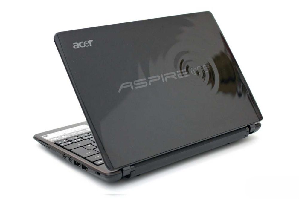 Компактный ноутбук Acer Aspire One с фирменным «капельным» дизайном