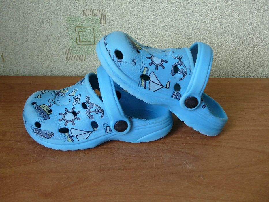 Buty crocsy dla dziecka 25 (16,5cm) błękitne na plażę