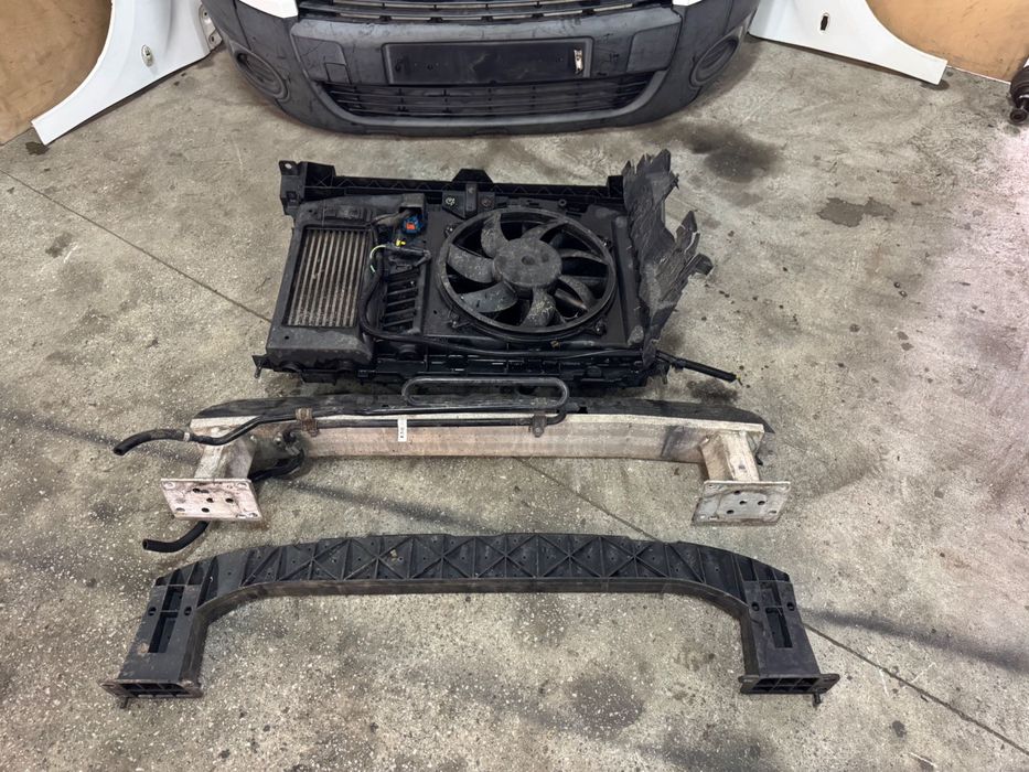 Frente completa Citroen Berlingo B9