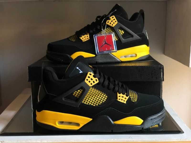 Jordan 4 Retro Thunder R.45
