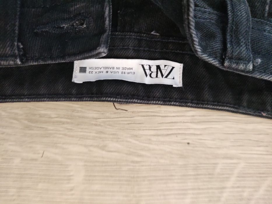 Spodnie Zara jeansy czarne 32, wysoki stan