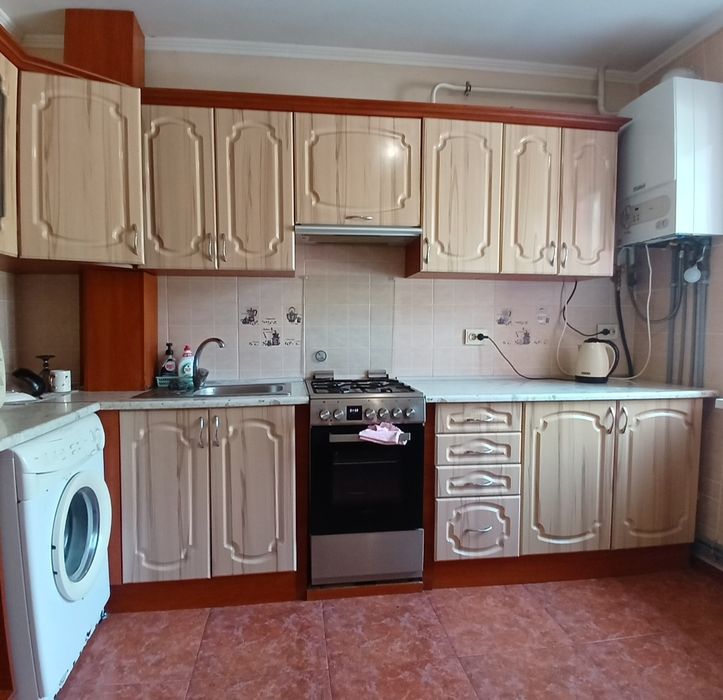 Оренда окремої кімнати для дівчини