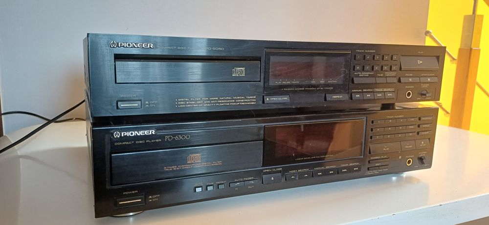 Odtwarzacz płyt CD x2