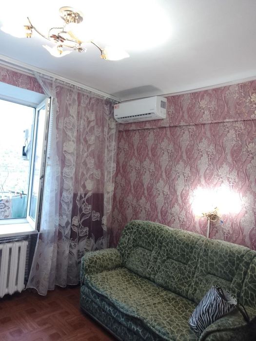 Продам кімнату у гуртожитку центр міста
