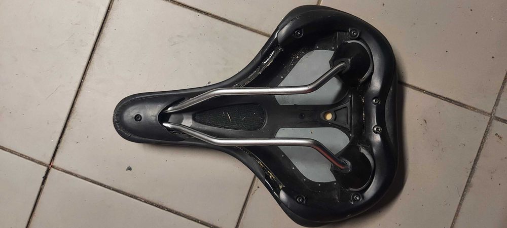 Assento para bicicleta está como novo