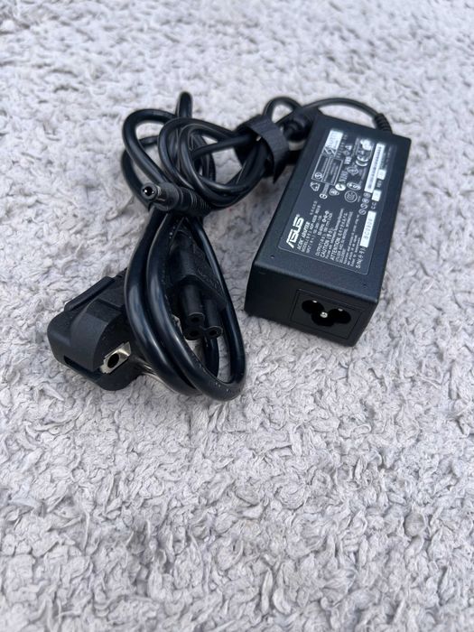 Блок живлення для ноутбука ASUS 65 W 19 V 3.42 A 5.5*2.5mm