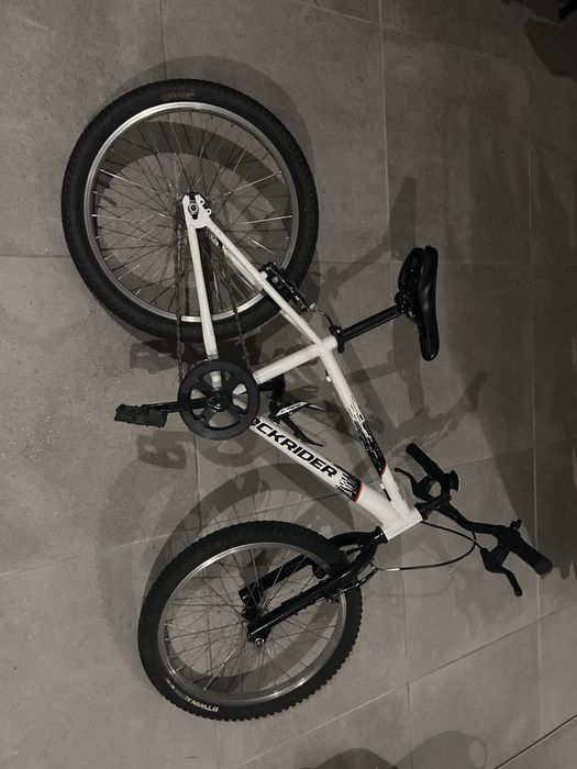 Bicicleta de trekking crianca. Roda 20. Decathlon