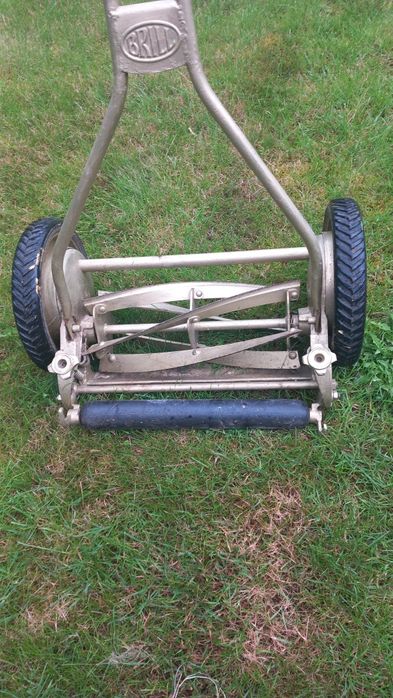 Stara kosiarka ręczna Brill Ideal