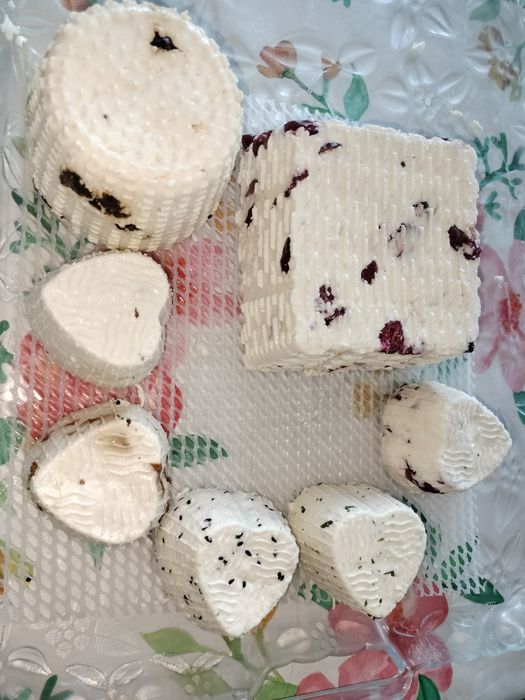 Kozie mleko,twaróg,ser typ koryciński,serowatka kozia