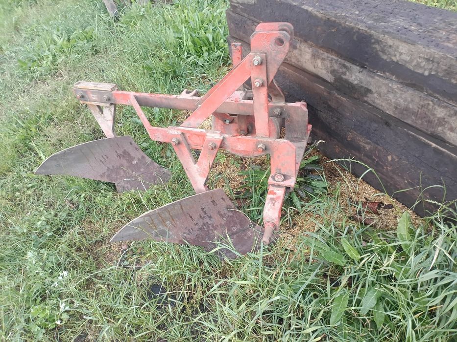 Sprzedam pług 2 skibowy