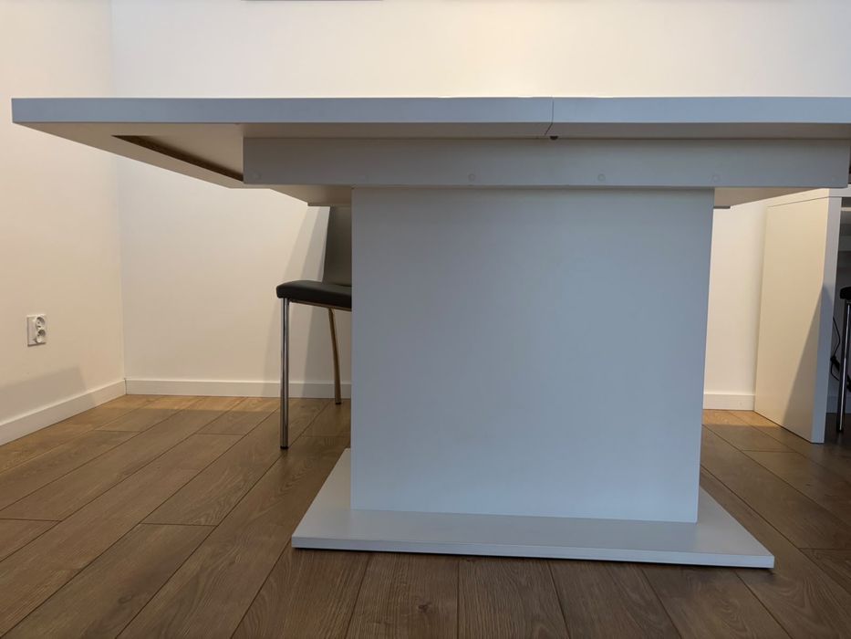 Biały stół rozkładany 160/200 × 90 cm – bardzo dobry stan