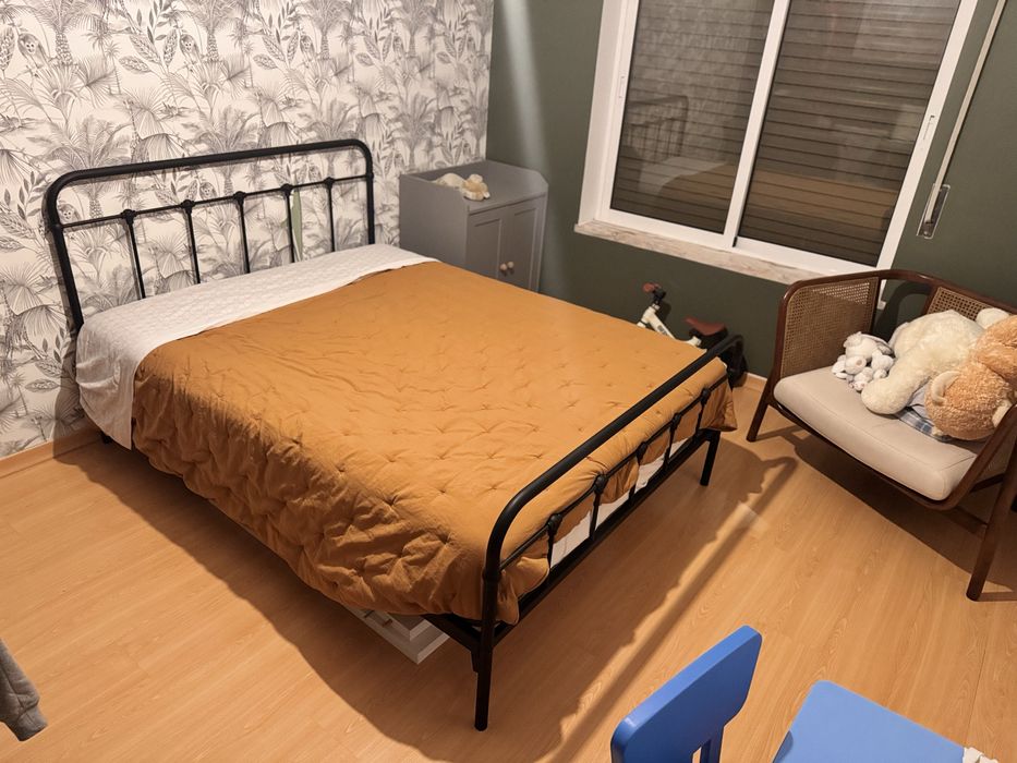 Cama ferro preto com colchao 140x200