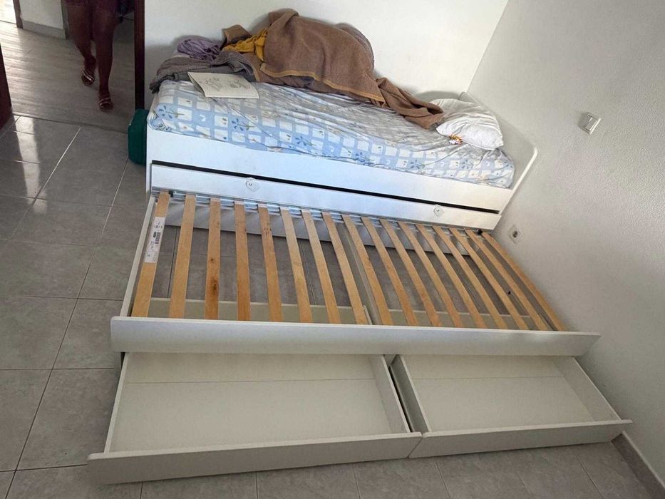 Estrutura de cama SLÄKT IKEA c/ cama-gavetão + arrumação, branco, 90x200 cm - com 1 mês