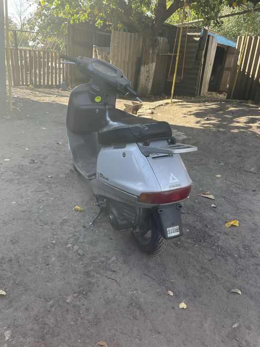 Скутер Honda Lead 90