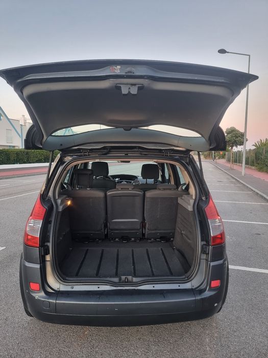 Renault Scénic II 1.5 dCi 106cv | 2007 | 305.000 km foto 4