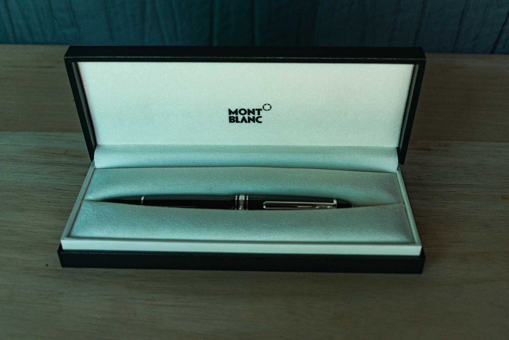 Caneta esferográfica Mont Blanc - NEGOCIÁVEL