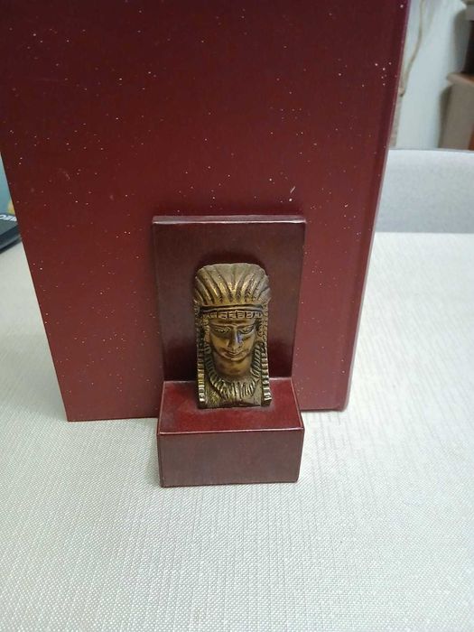 estatuetas Porta livros