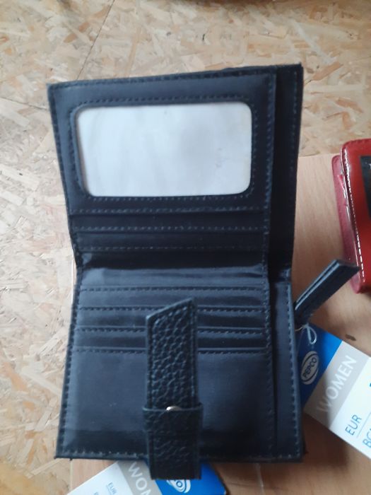 Portfele 5  sztuk