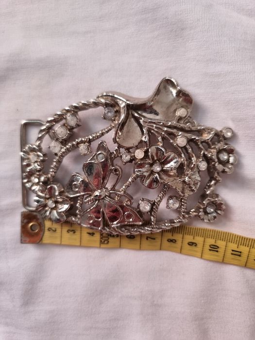 Klamra do paska srebrna kwiaty roślinny motyw