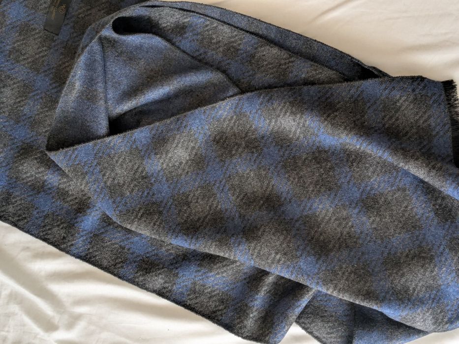 Eleganckie szal - nowy.