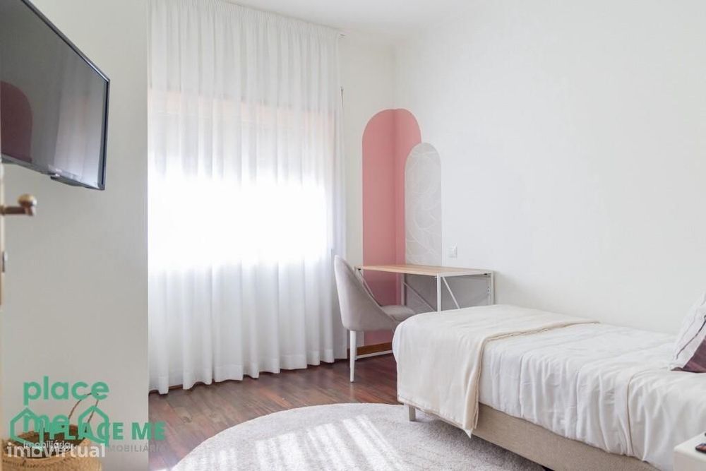 Single Room - Exclusively for Girls - São Vítor