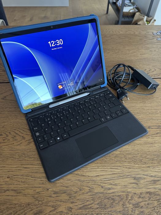 Microsoft Surface Pro 11 Novo + teclado + caneta + capa