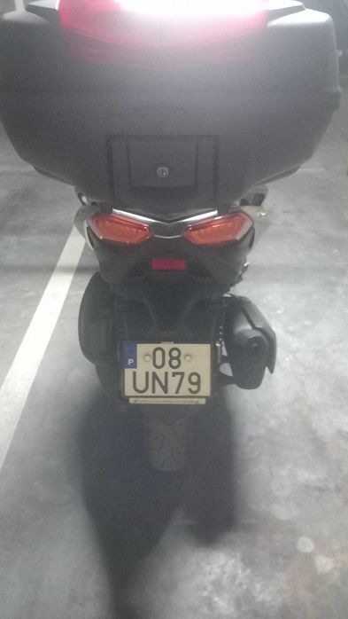 Yamaha XMAX 300 ABS 2018 – Revisões em dia – Extras – Muito estimada