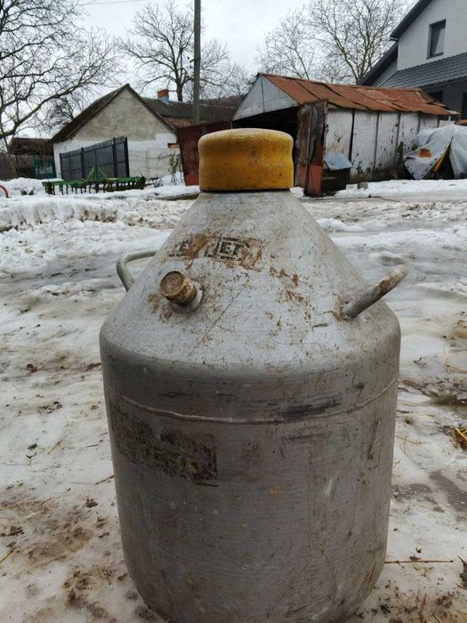 Посуда дюару для зберігання азоту