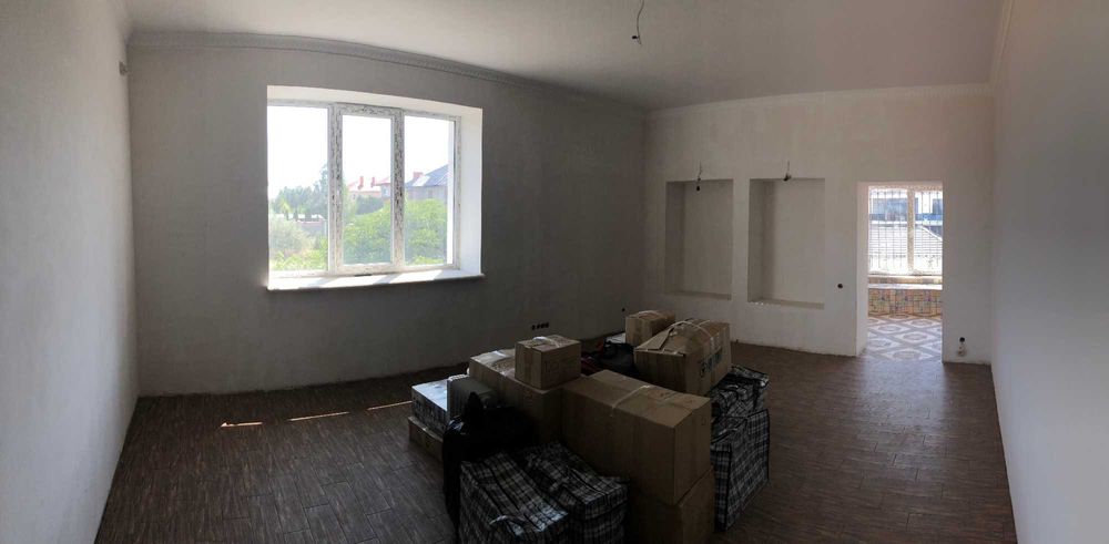 Продаж 3-х рівневого, 2-х поверхового будинку в Совіньйоні.