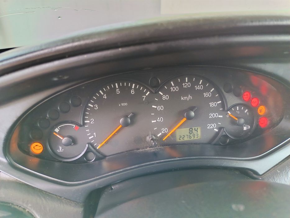 Vendo Ford focus 1.4