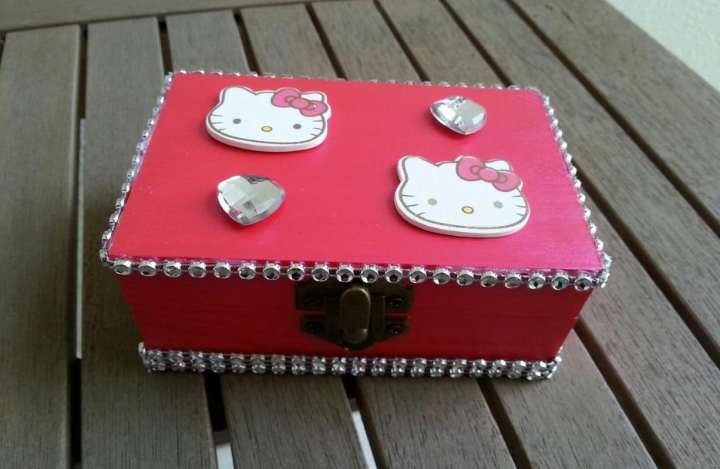 Conjunto de caixa e copo Hello Kitty REBAIXA