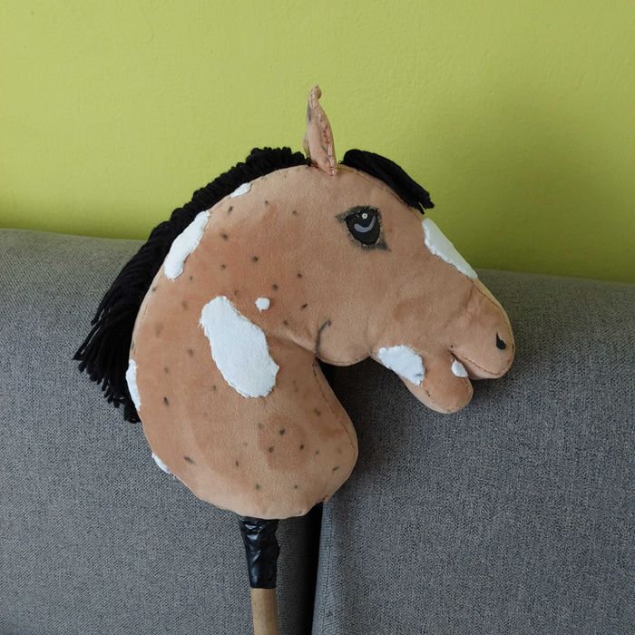 Hobby horse beżowy A3 na kiju