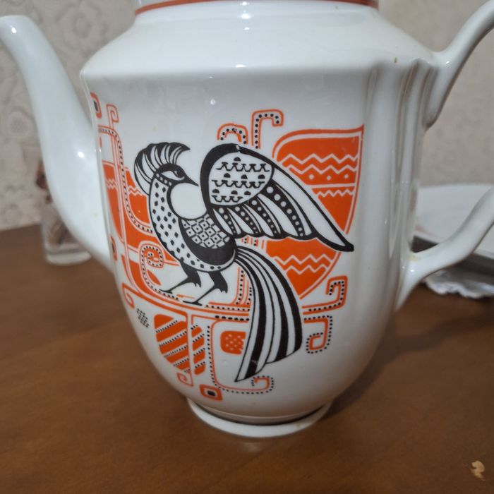 Редкий чайник из сервиза ,, Жар-птица,,, абстракция