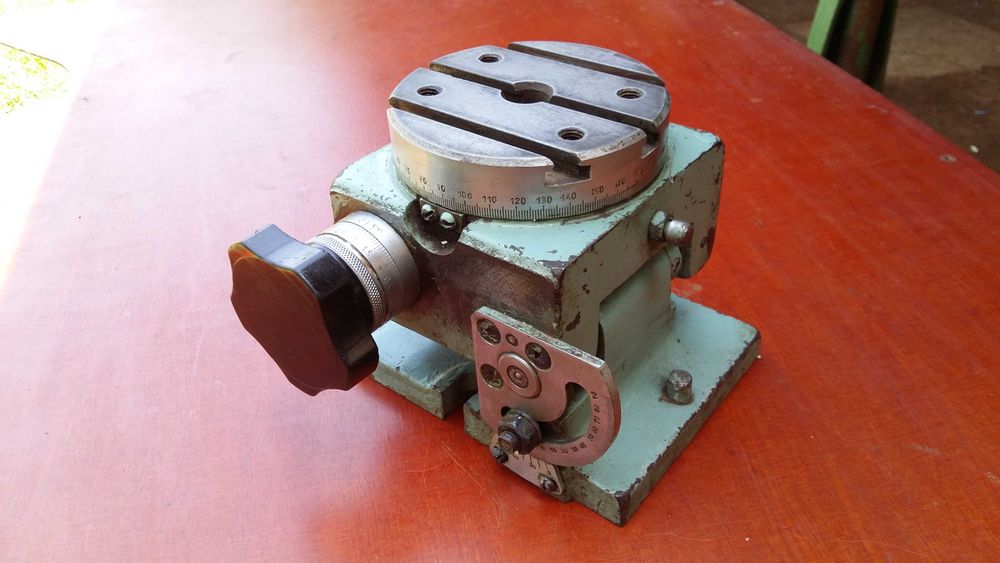 Поворотний стіл сінусний, фрезирний стіл 125мм.